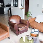 Hostnfly Apartments - Gorgeous Apartment Near The Arc De Triomphe
